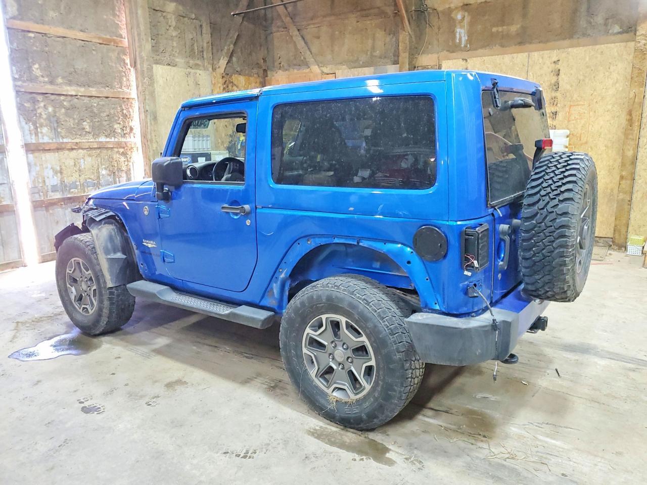2015 Jeep Wrangler Sahara - Фото 2