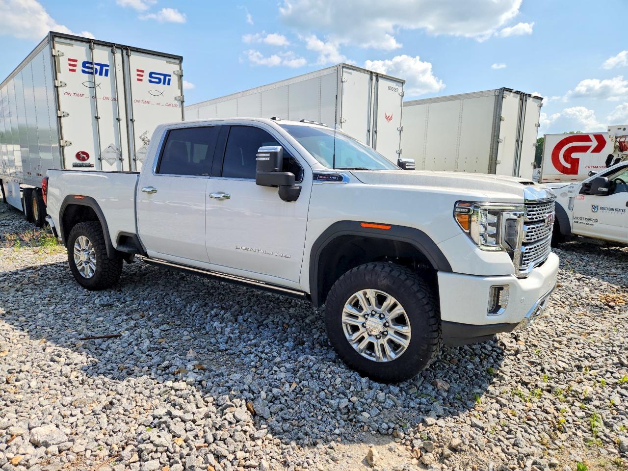 2021 GMC Sierra K3500 Denali - Image 4