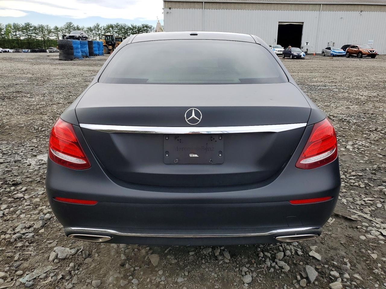 2019 Mercedes-Benz E 300 4Matic - Фото 6