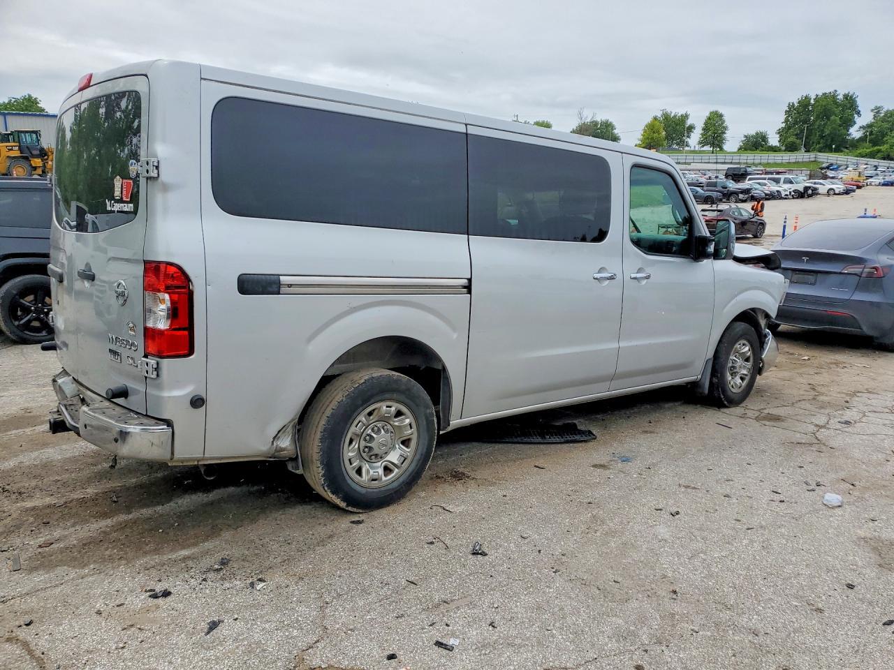 2013 Nissan Nv 3500 Hd S - Фото 3