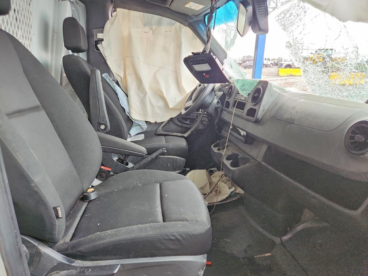 2024 Mercedes-Benz Sprinter 2500 - Image 7