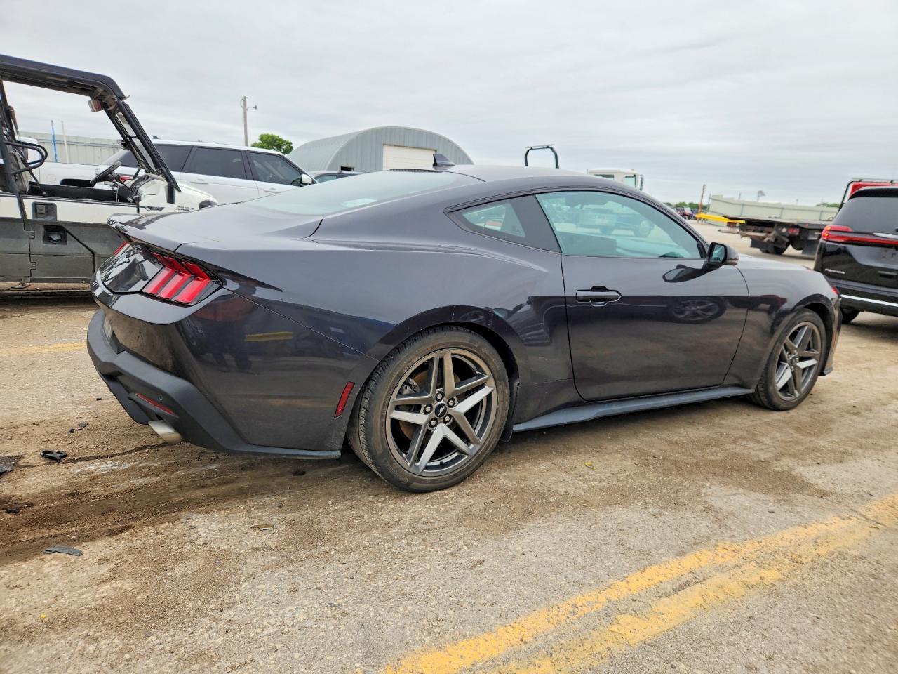 2024 Ford Mustang - Image 3