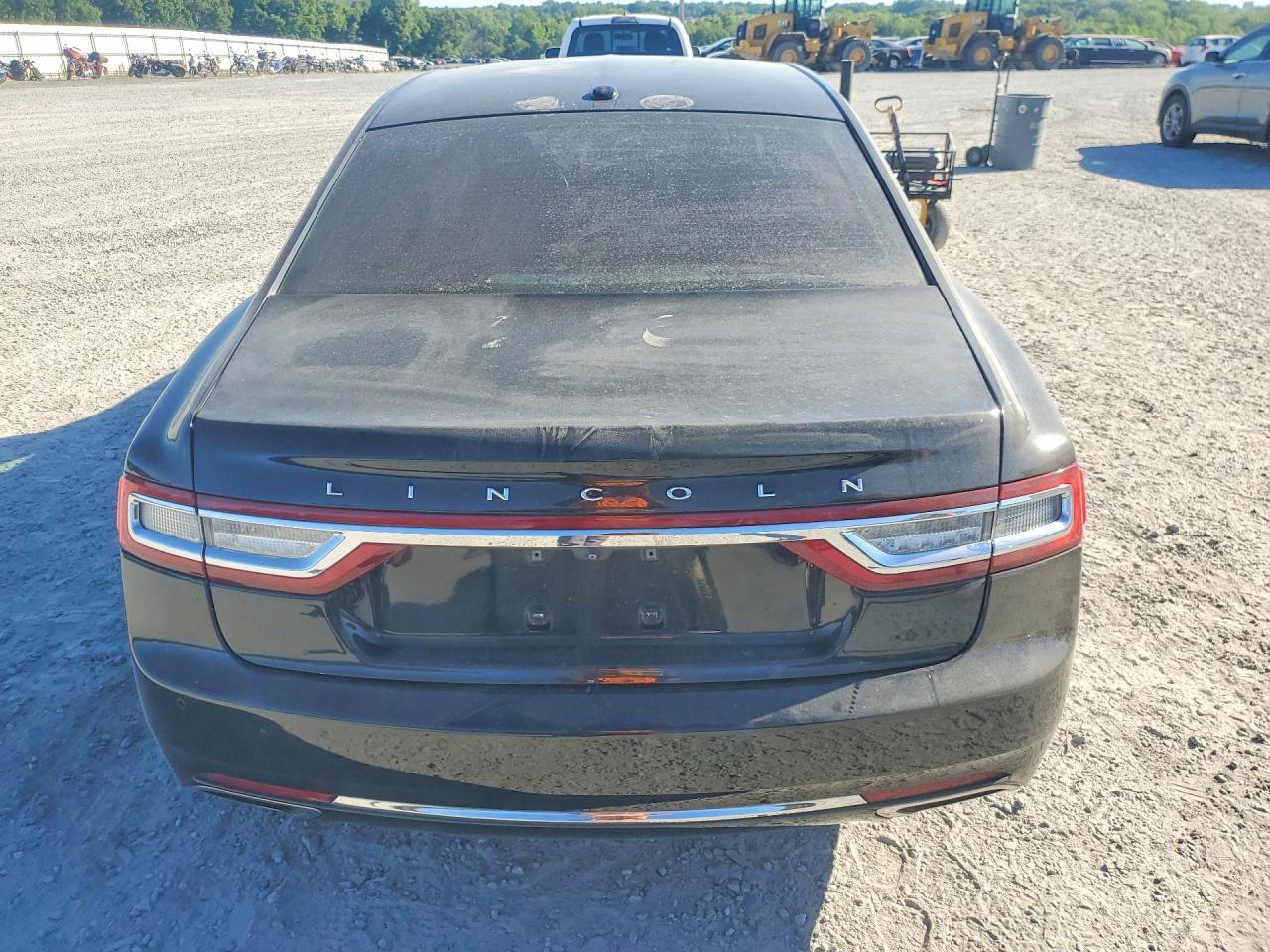 2017 Lincoln Continental - Image 6