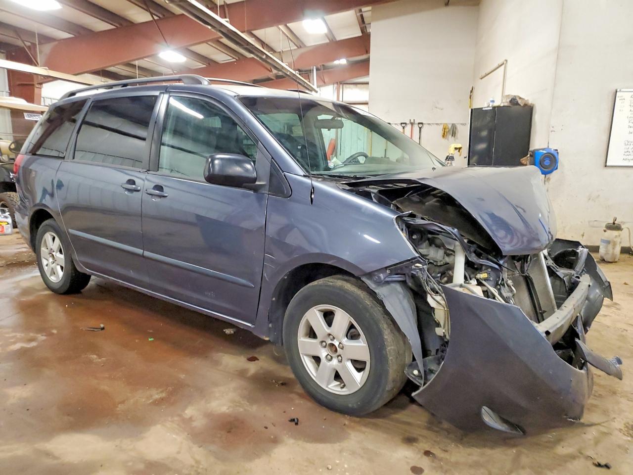 2008 Toyota Sienna Le 8-Passenger - Image 4