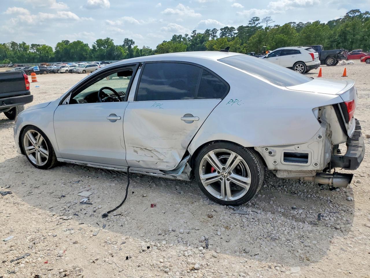 2015 Volkswagen Jetta Gli - Image 2