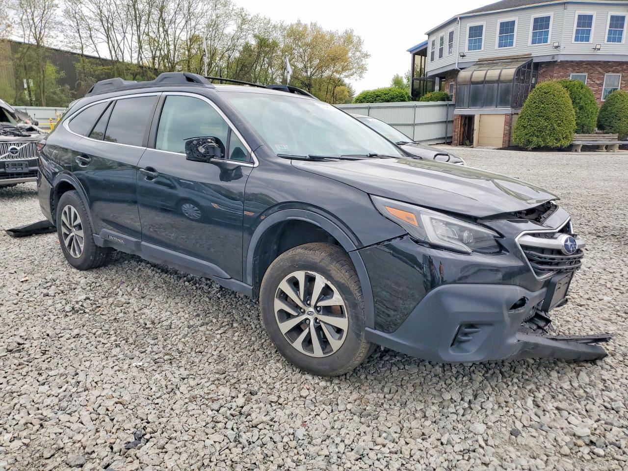 2021 Subaru Outback Premium - Image 4