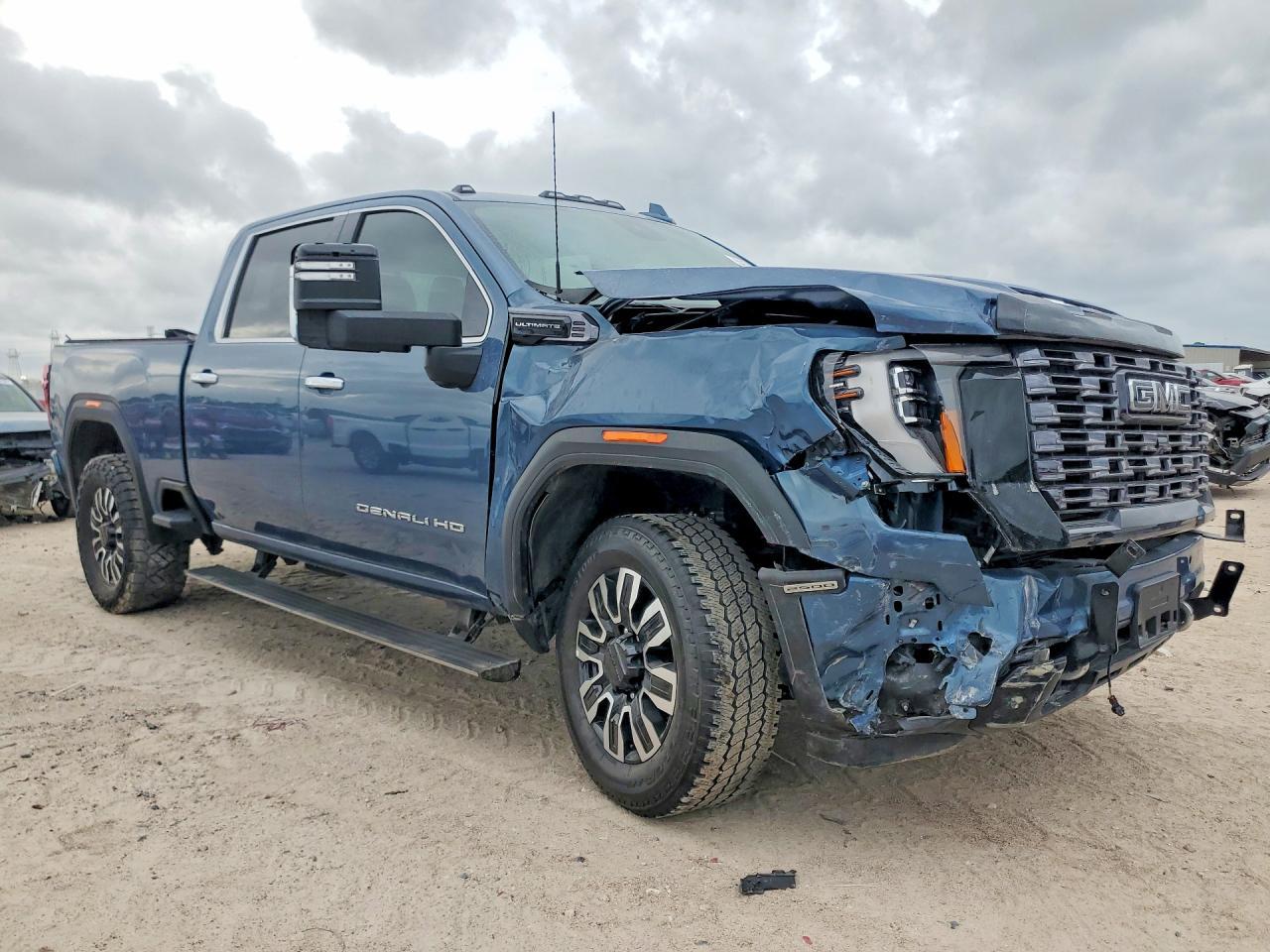 2025 GMC Sierra K2500 Denali Ultimate - Фото 4