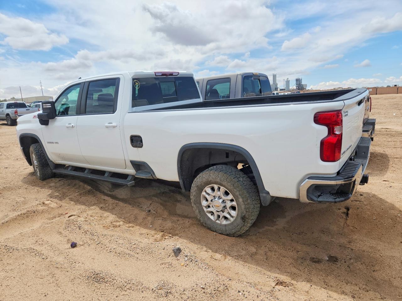 2023 Chevrolet Silverado K3500 Lt - Image 2