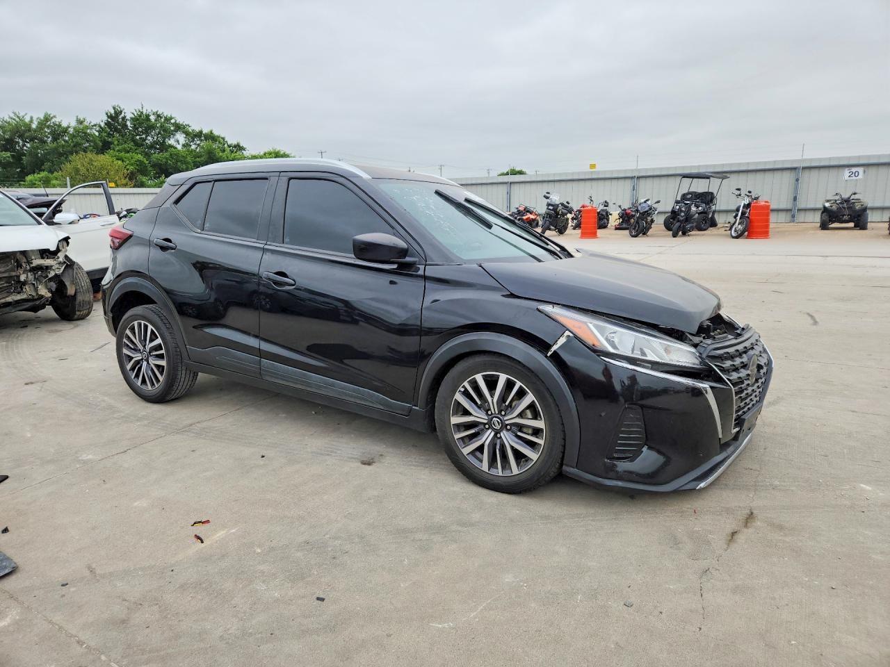 2021 Nissan Kicks Sv - Image 4