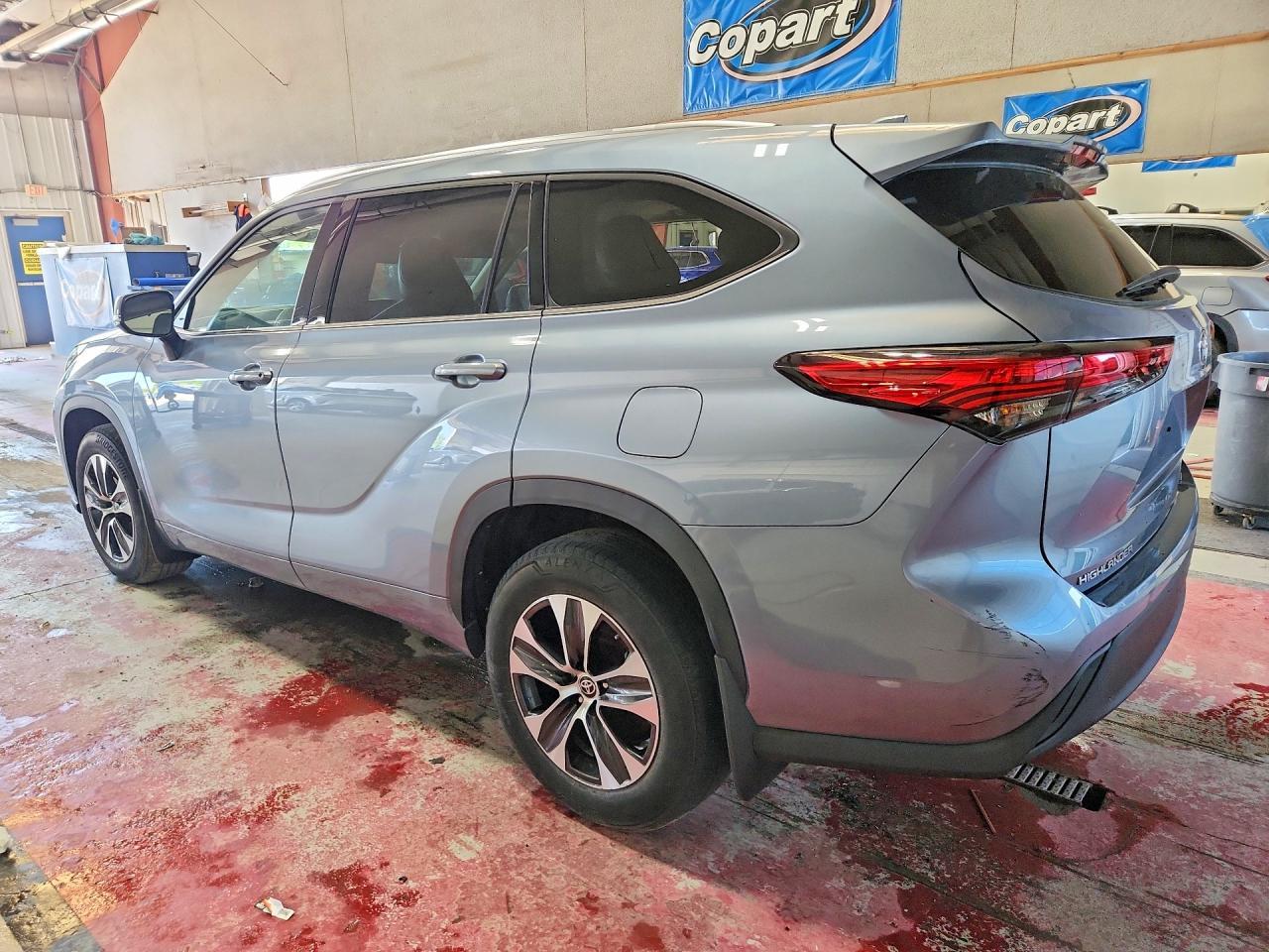 2021 Toyota Highlander Xle - Фото 2