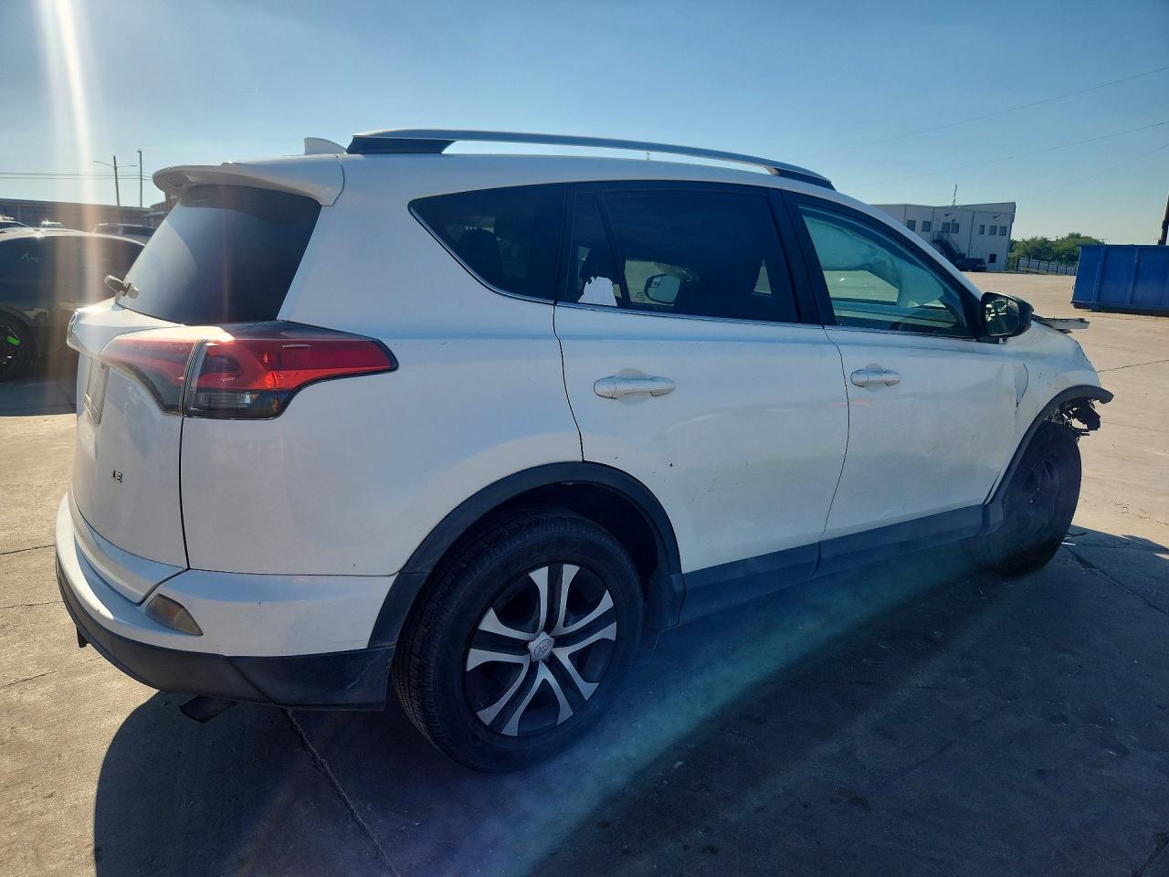 2016 Toyota Rav4 Le - Фото 3