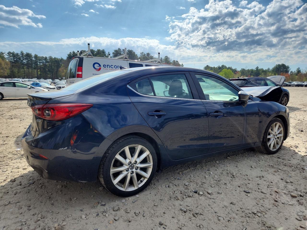 2017 Mazda 3 Touring - Фото 3