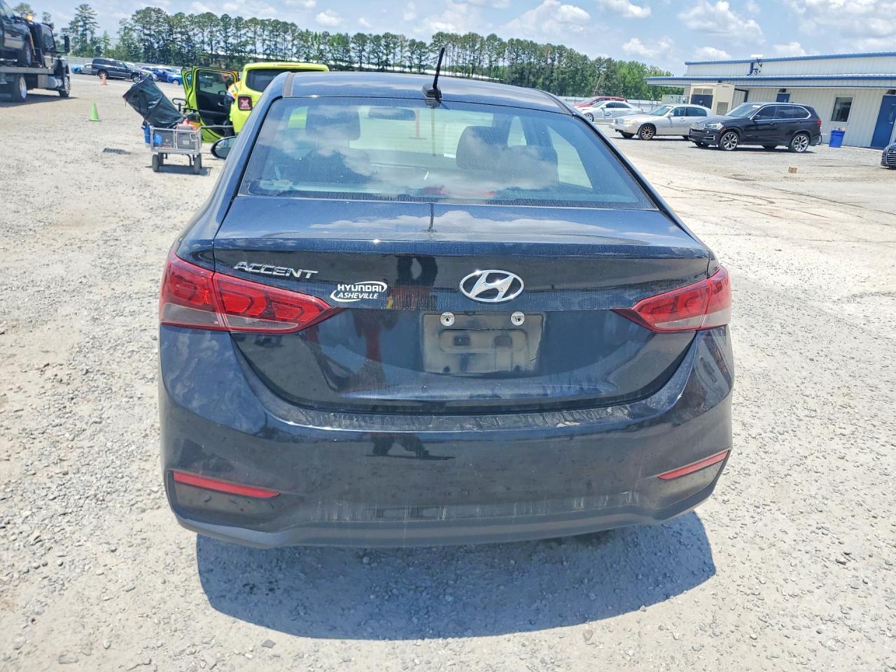 2022 Hyundai Accent Sel - Image 6