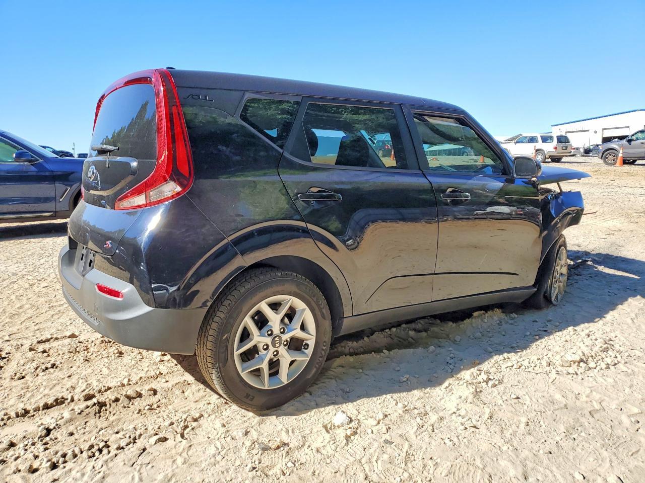 2021 Kia Soul S - Image 3