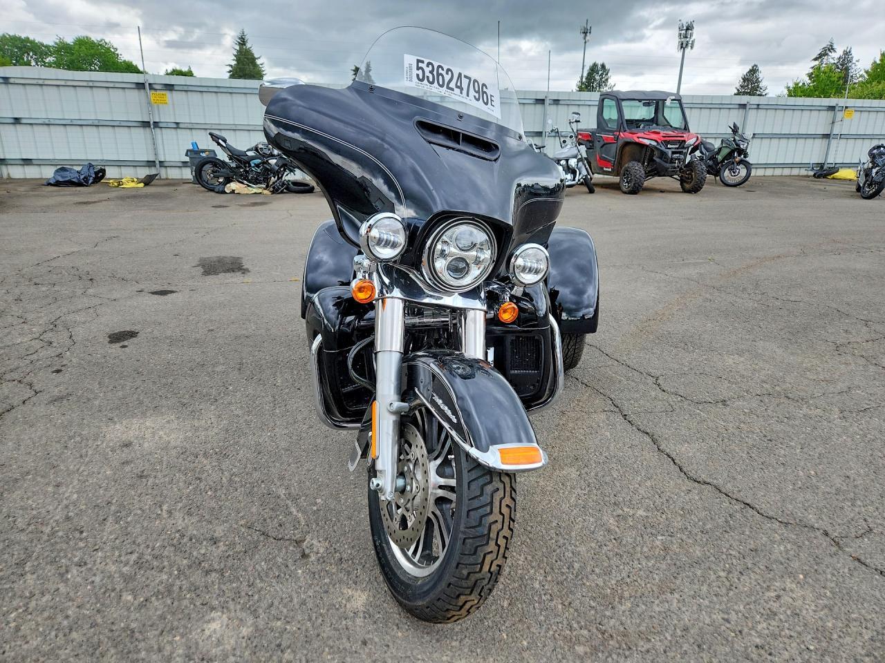 2017 Harley-Davidson Flhtcutg Tri Glide Ultra - Image 2