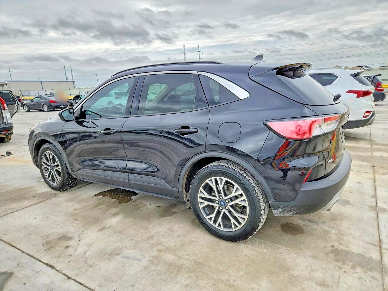 2020 Ford Escape - Image 2