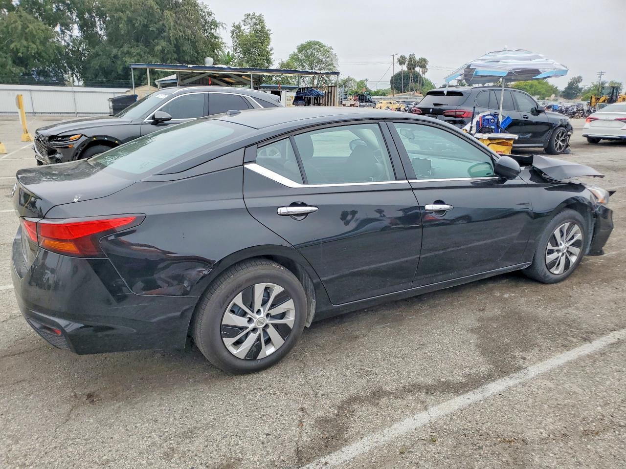 2020 Nissan Altima S - Фото 3