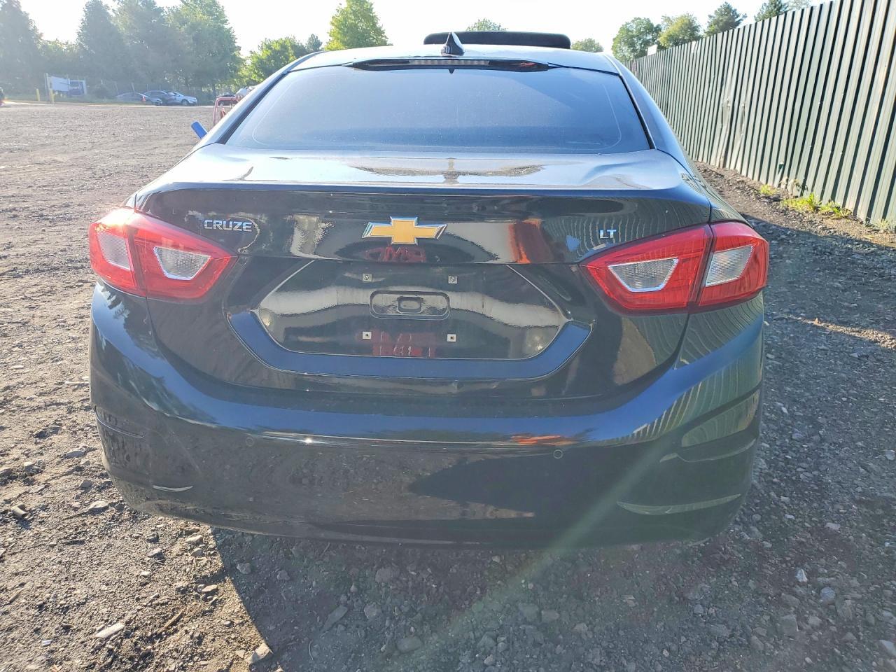 2019 Chevrolet Cruze Lt - Image 6