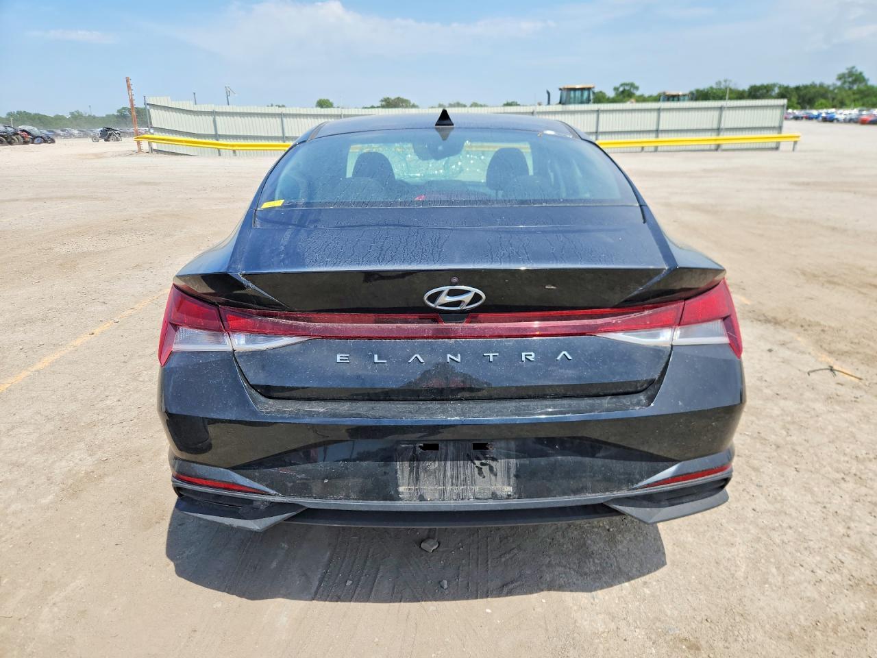 2021 Hyundai Elantra Se - Фото 6