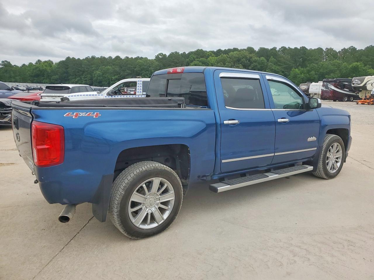 2017 Chevrolet Silverado K1500 High Country - Фото 3