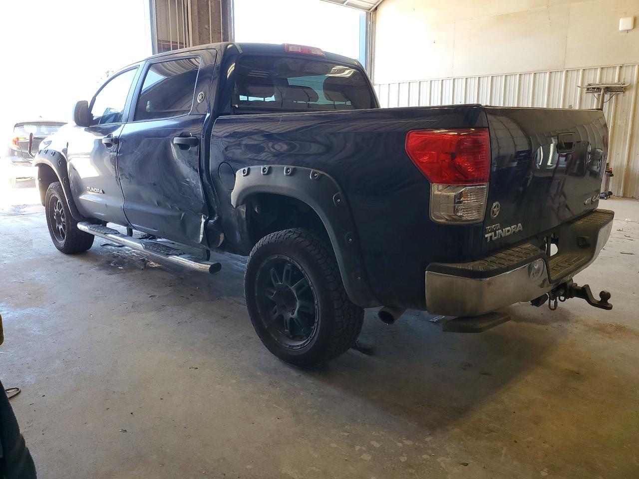 2013 Toyota Tundra Crewmax Sr5 - Image 2