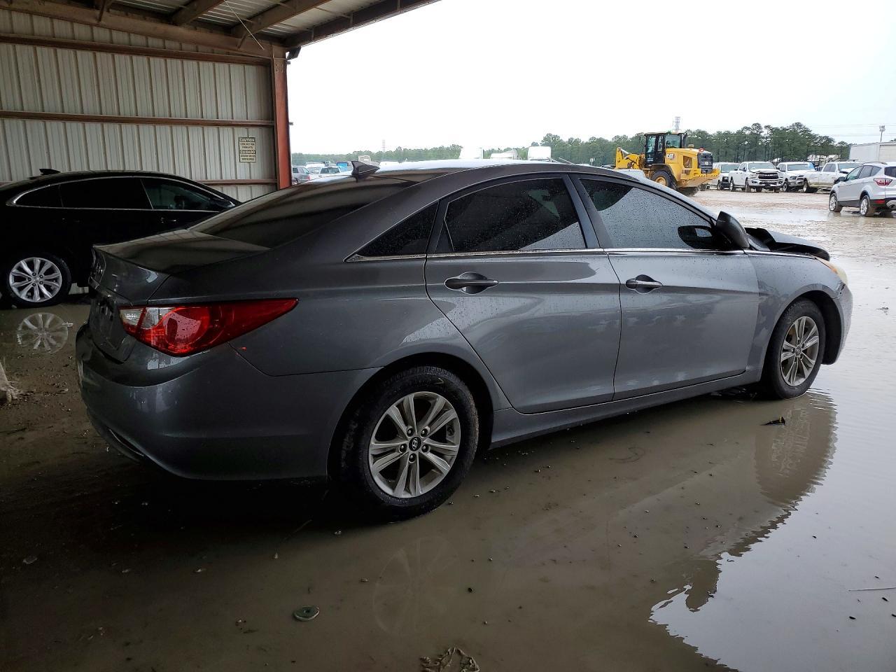 2013 Hyundai Sonata Gls - Image 3
