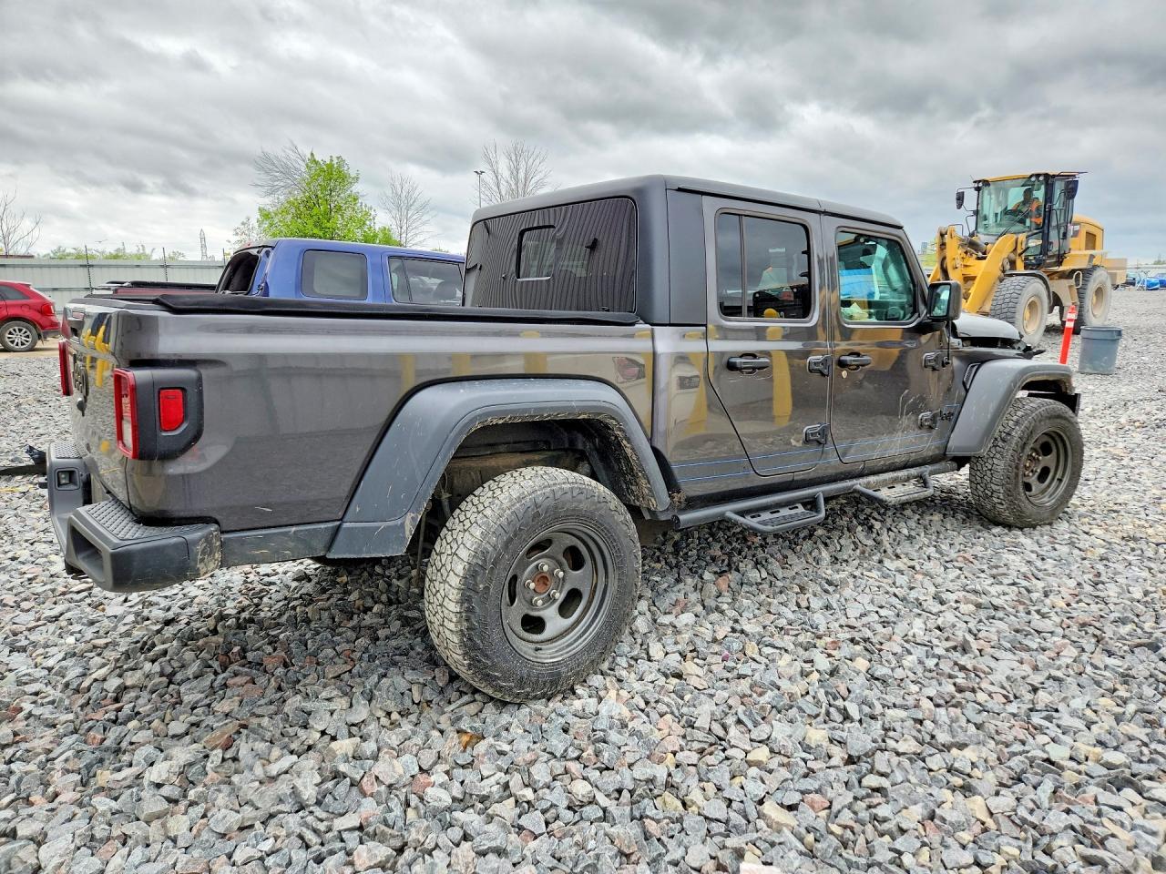 2020 Jeep Gladiator Sport - Фото 3