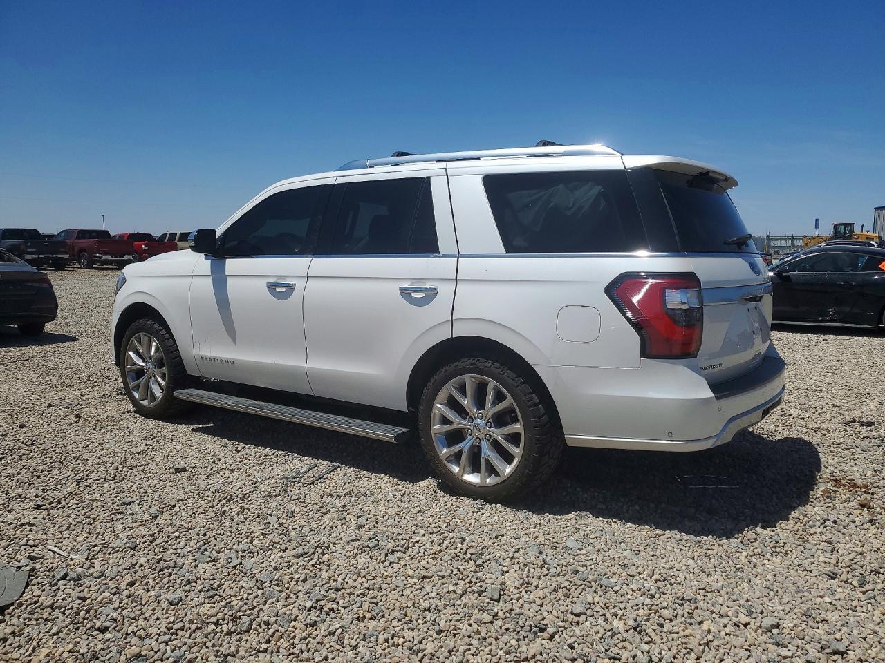 2018 Ford Expedition Platinum - Image 2