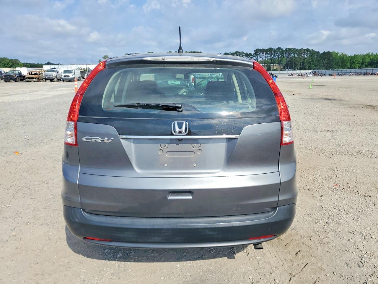 2013 Honda Cr-V Lx - Image 6