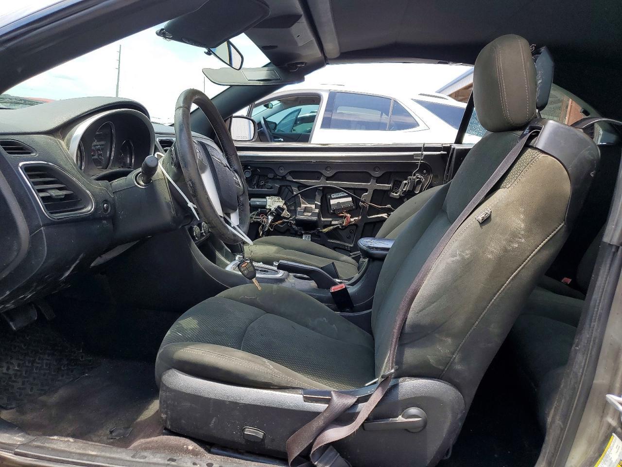 2012 Chrysler 200 Touring - Фото 7