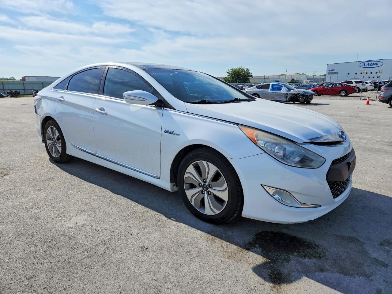 2015 Hyundai Sonata Hybrid Limited - Image 4
