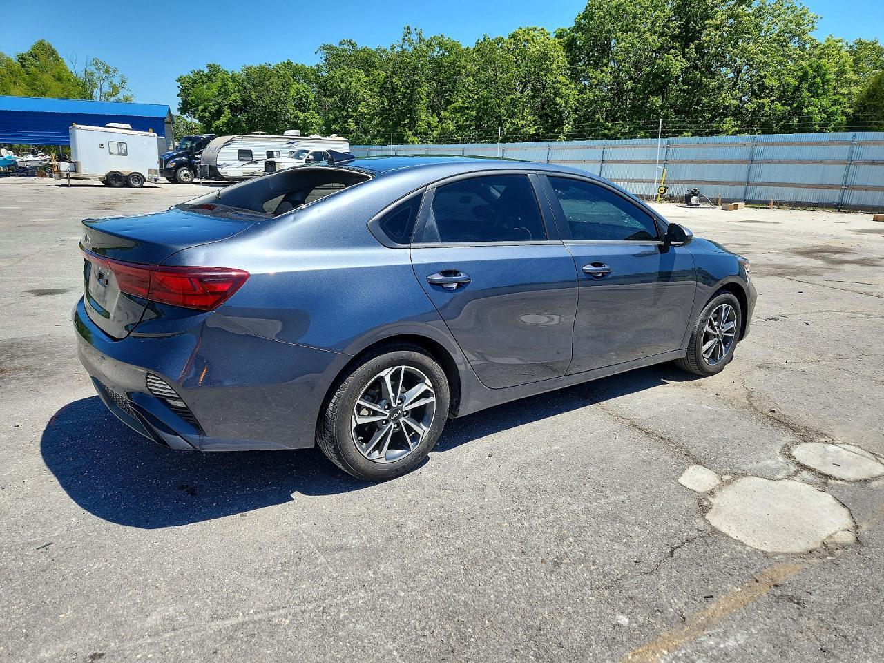 2024 Kia Forte Lxs - Image 3