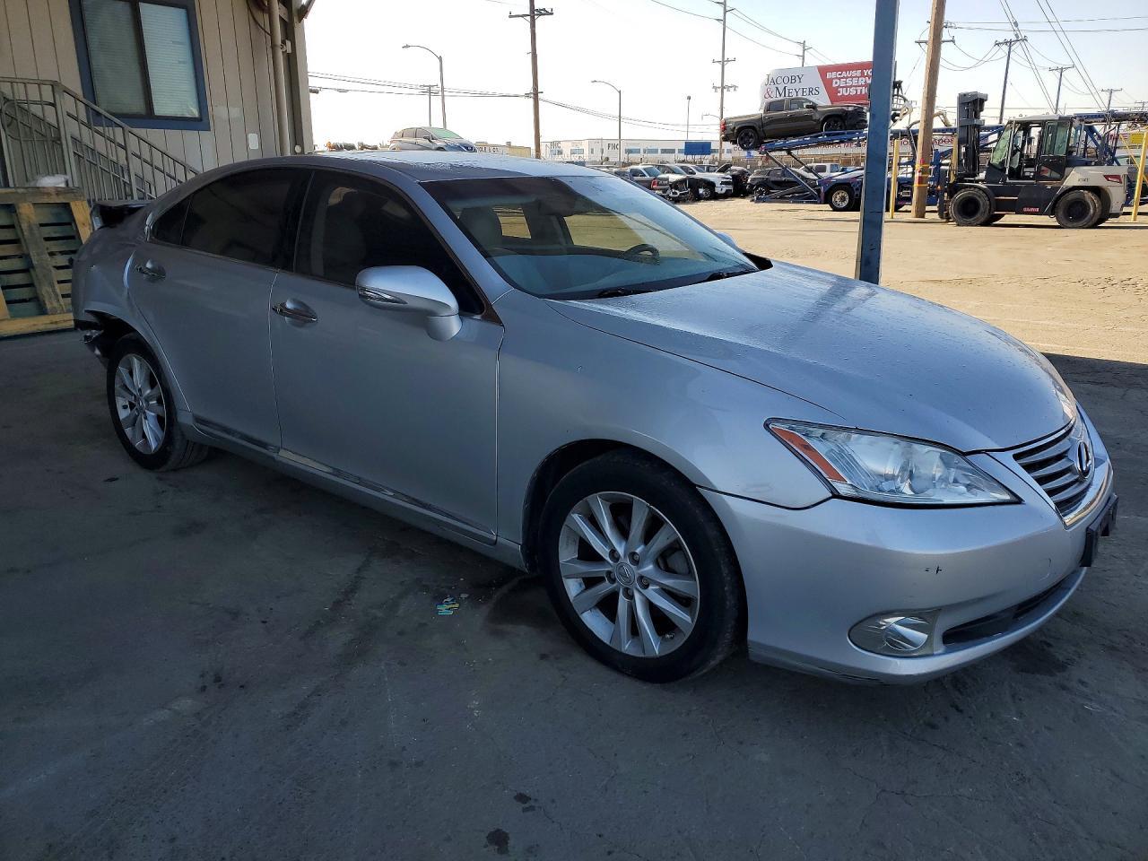 2010 Lexus Es 350 - Фото 4