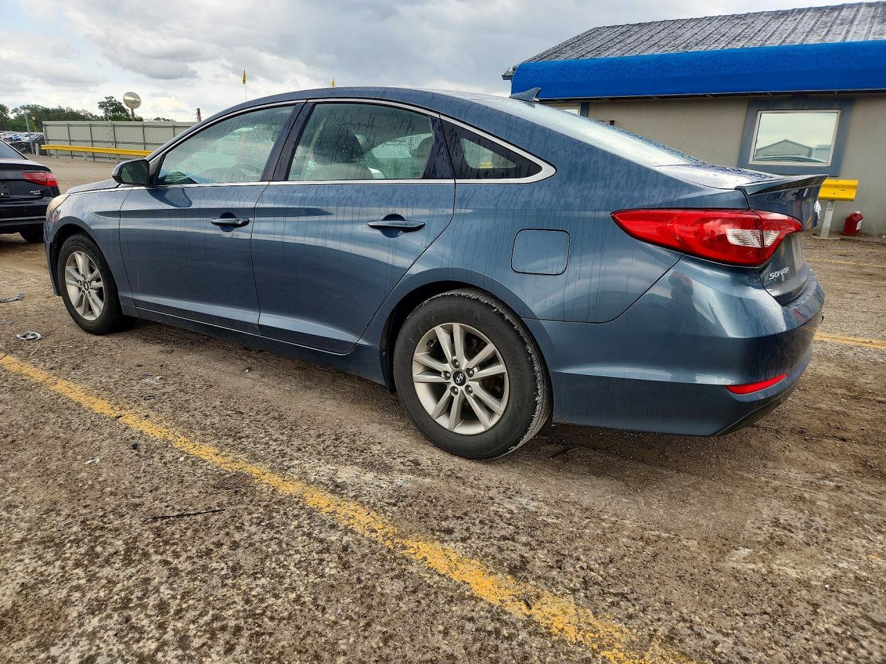 2016 Hyundai Sonata Se - Image 2