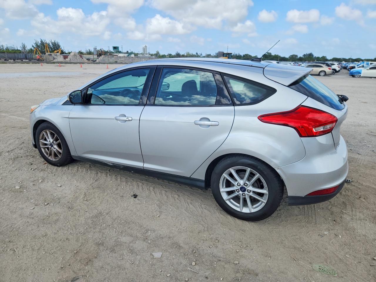 2016 Ford Focus Se - Фото 2