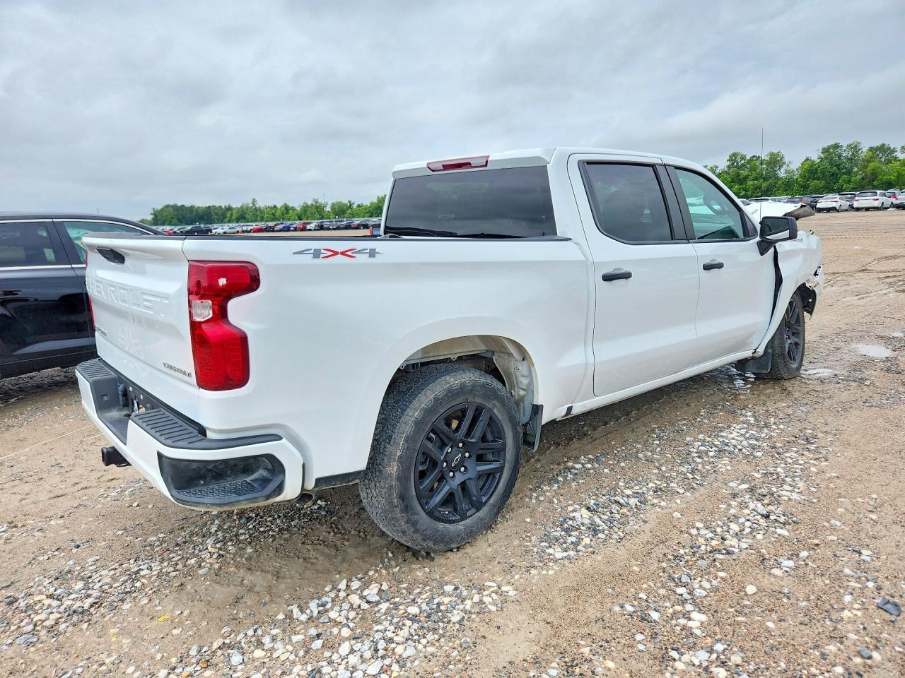 2025 Chevrolet Silverado K1500 Custom - Image 3