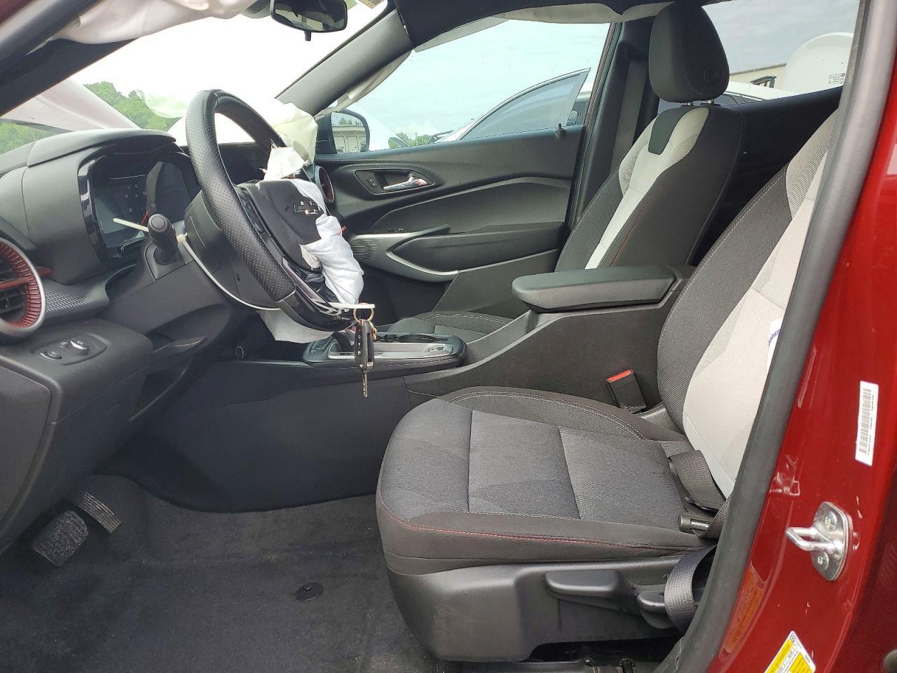 2025 Chevrolet Trax 1Rs - Image 7