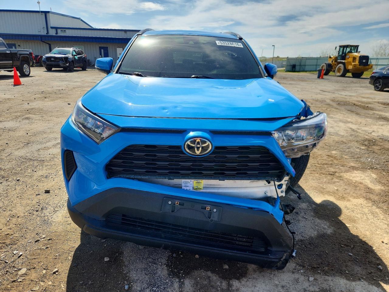 2020 Toyota Rav4 Le - Image 5