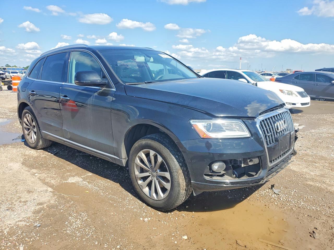 2016 Audi Q5 Premium - Image 4