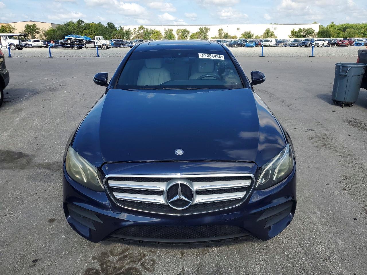 2017 Mercedes-Benz E 300 - Фото 5