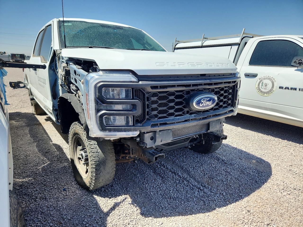 2024 Ford F250 Super Duty - Фото 4