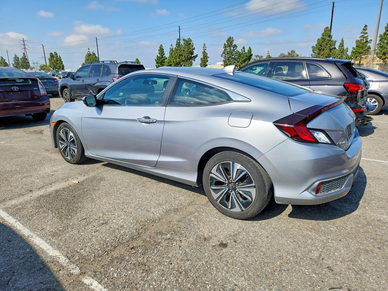 2017 Honda Civic Ex - Image 2