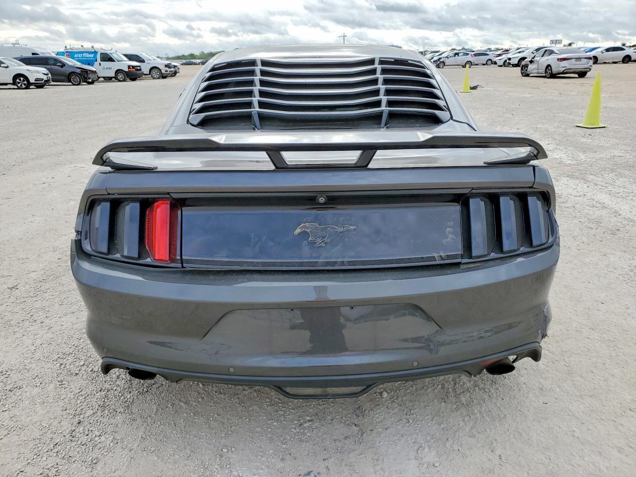 2017 Ford Mustang - Фото 6