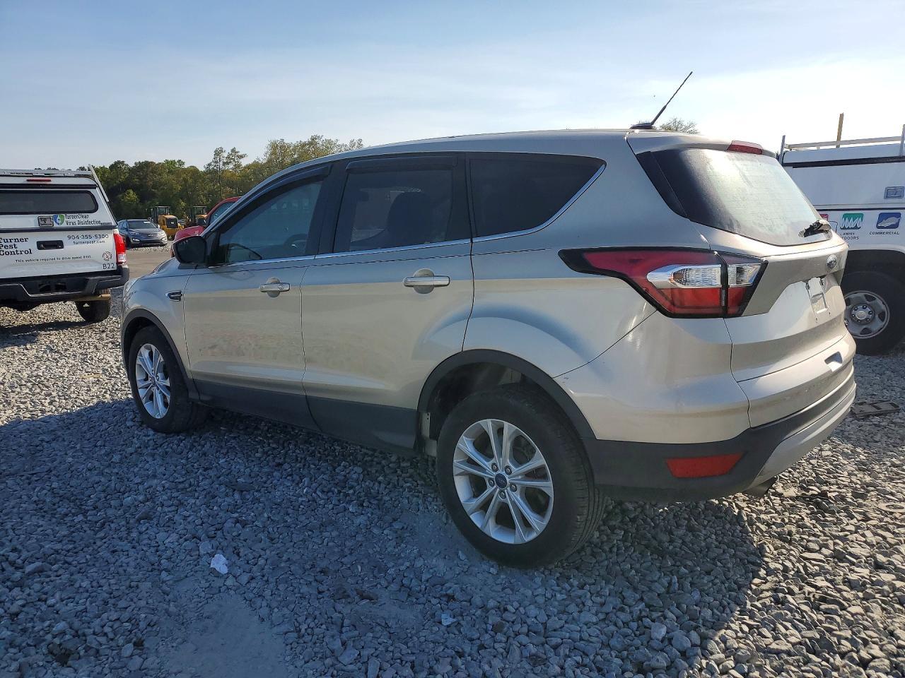 2017 Ford Escape Se - Фото 2