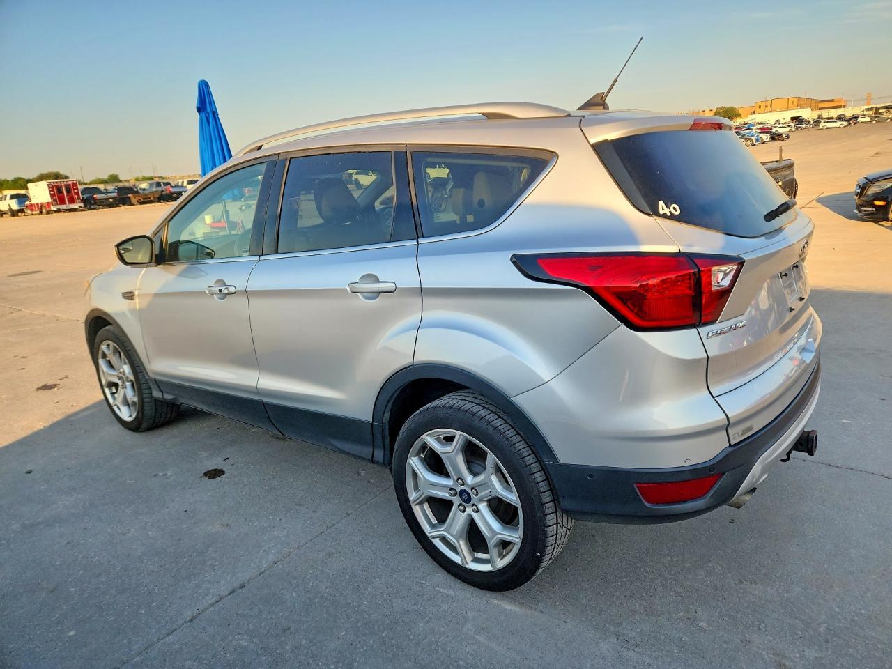 2019 Ford Escape Titanium - Фото 2