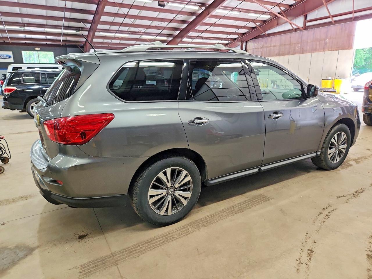 2018 Nissan Pathfinder Sv - Фото 3