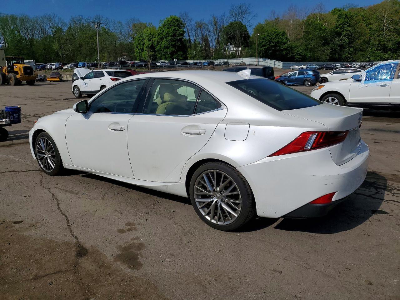 2015 Lexus Is 250 - Image 2