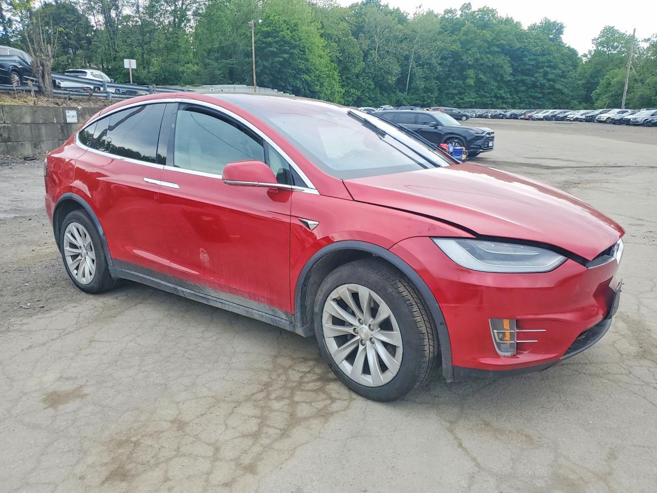 2020 Tesla Model X - Фото 4