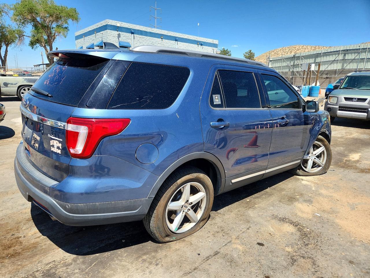 2018 Ford Explorer Xlt - Фото 3
