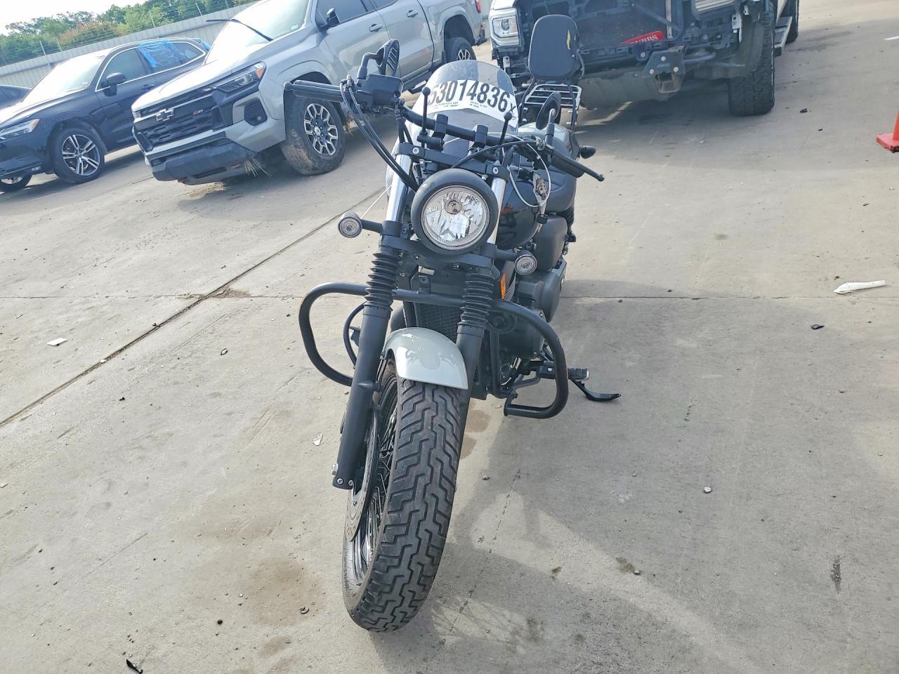 2024 Honda Vt750 C2B - Фото 2